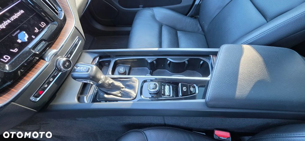 Volvo XC 60 T5 AWD Geartronic Momentum - 11