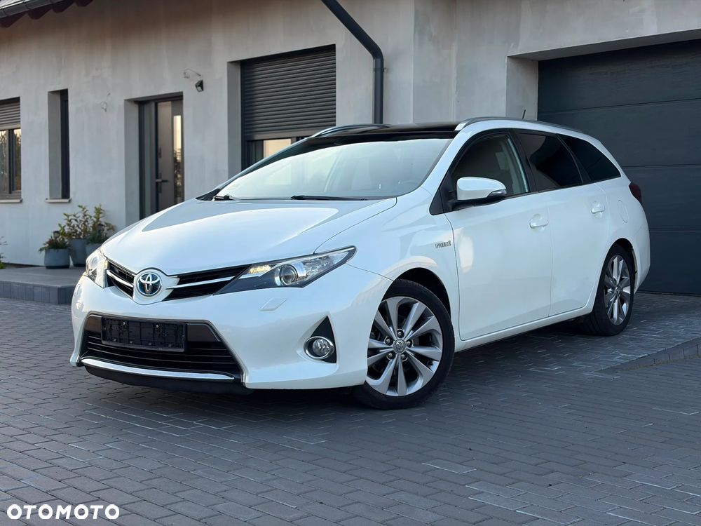 Toyota Auris 1.8 HSD Luna - 2