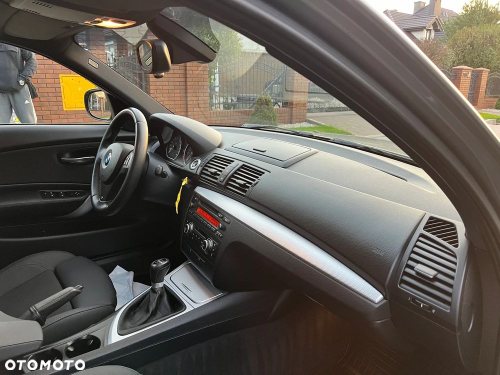 BMW Seria 1 118i - 12