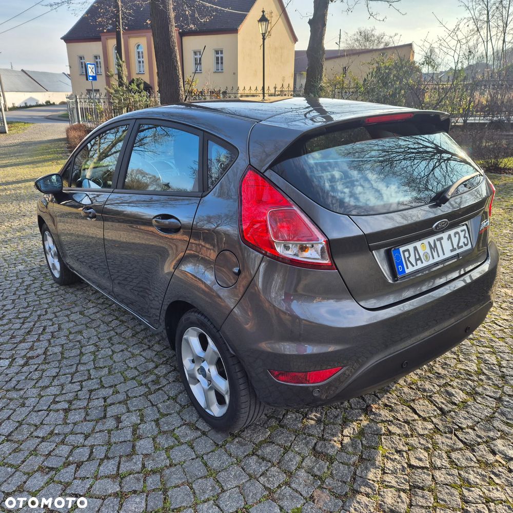 Ford Fiesta 1.0 Champions Edition - 8