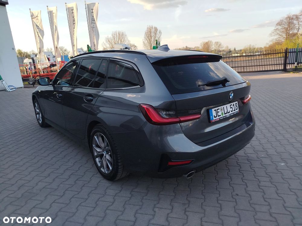BMW Seria 3 318d Sport Line - 5