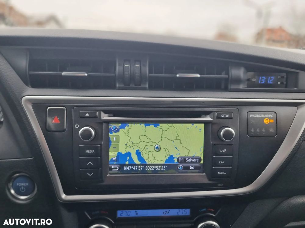 Toyota Auris 1.8 Hybrid Executive - 13