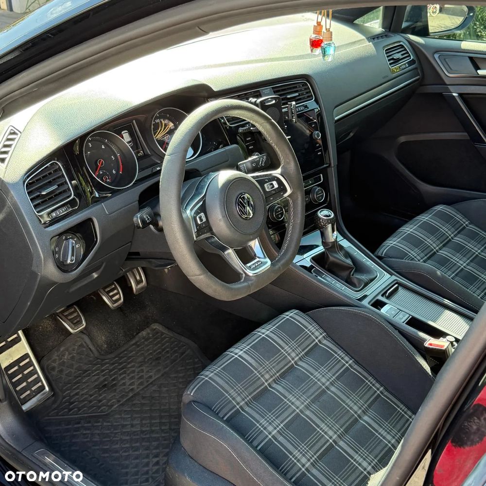Volkswagen Golf 2.0 TDI BMT GTD - 8
