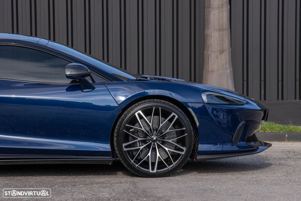 McLaren GT 4.0 Twin-Turbo V8 - 31