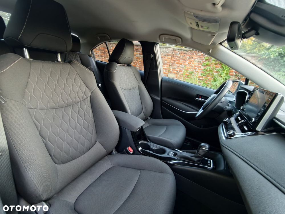 Toyota Corolla 1.8 Hybrid Executive - 11
