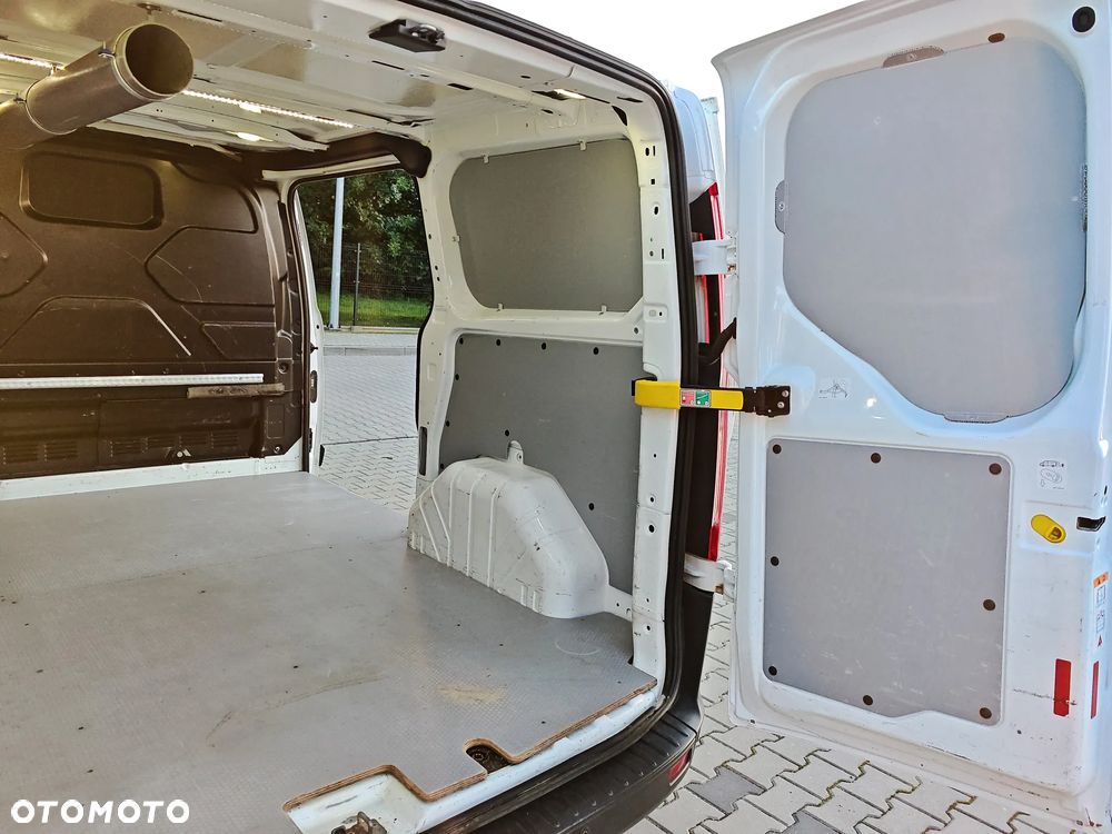 Ford TRANSIT CUSTOM - 16