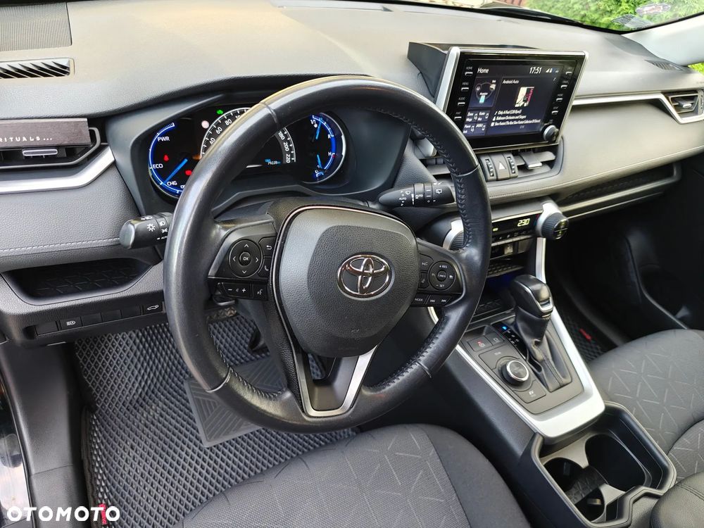 Toyota RAV4 - 18