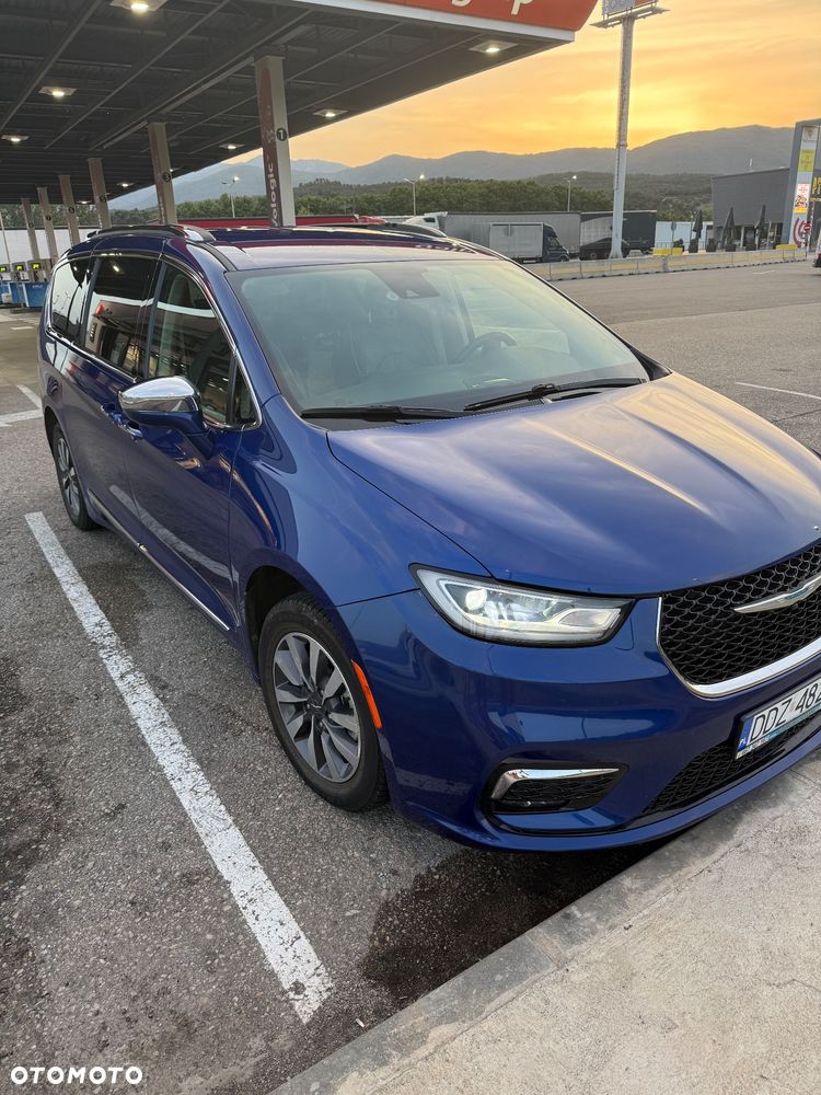 Chrysler Pacifica - 14