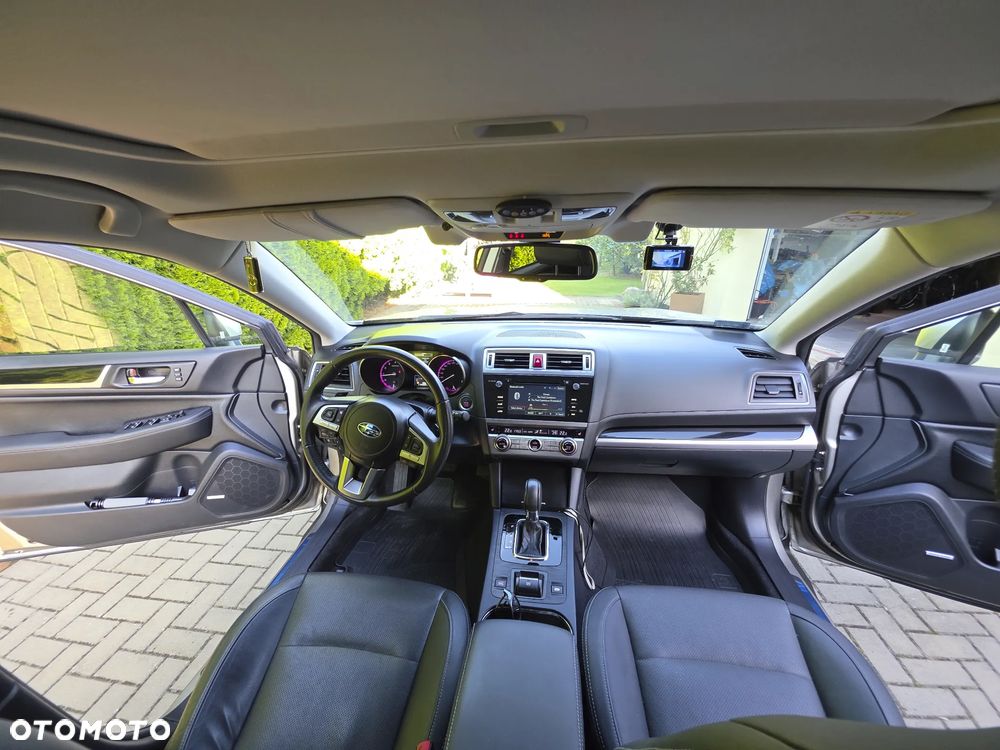 Subaru Legacy 2.5i Comfort Navi - 26