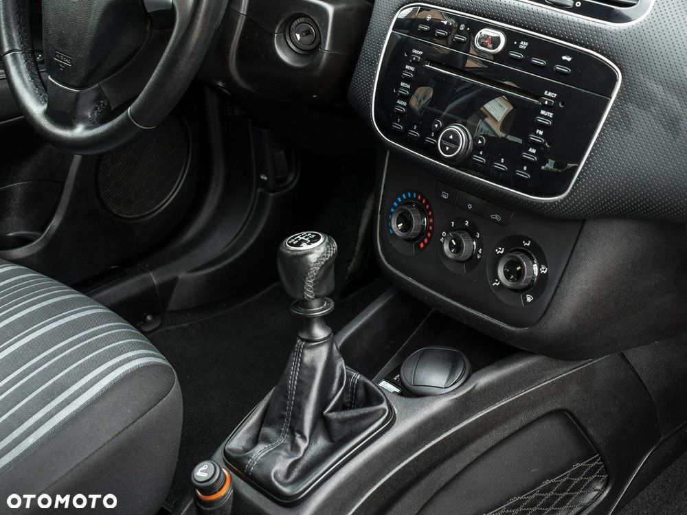 Fiat Grande Punto - 15