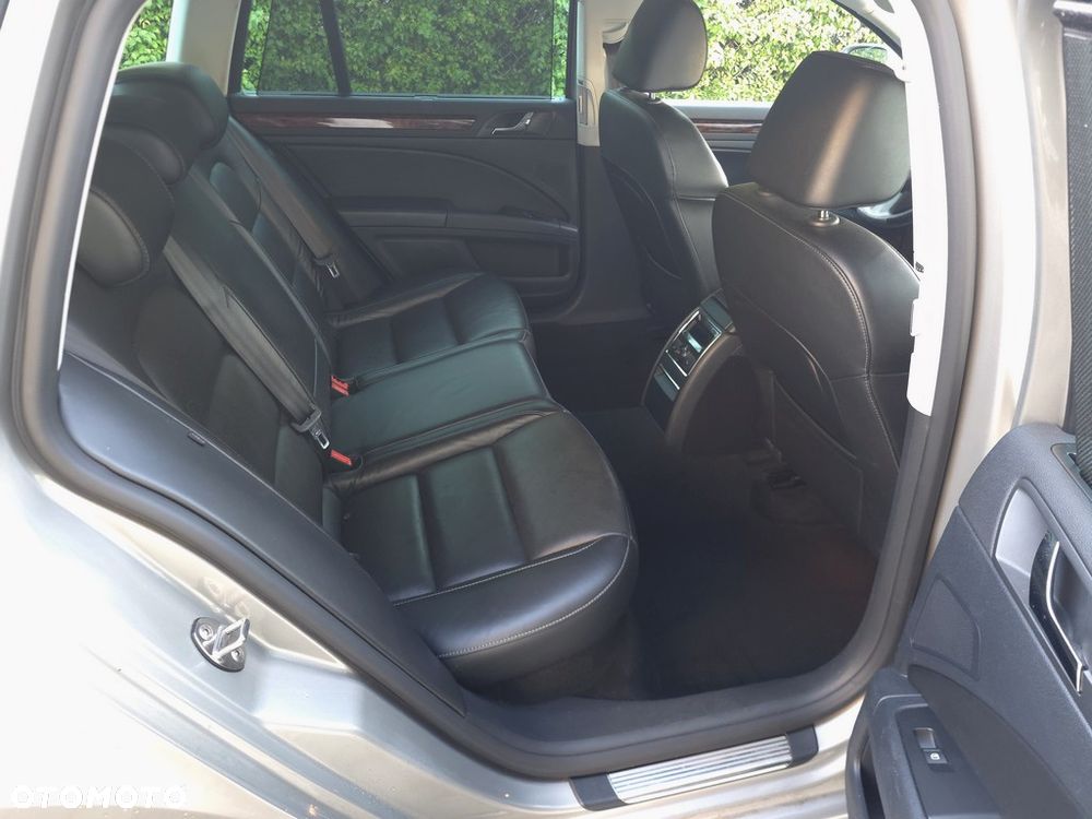 Skoda Superb 2.0 TDI Platinum DSG - 8