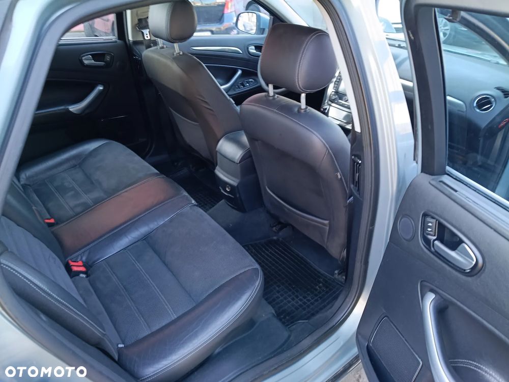 Ford Mondeo 2.0 Ghia - 6