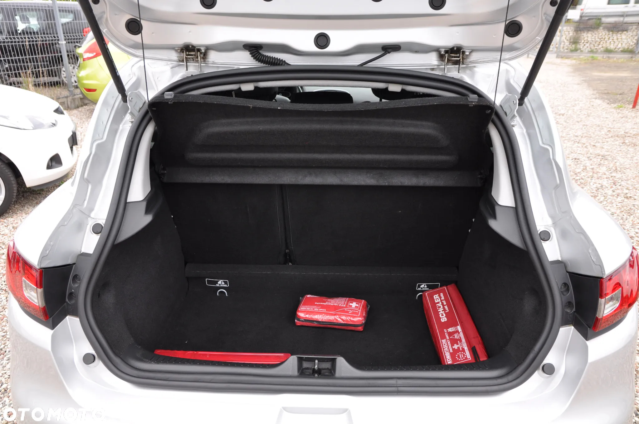 Renault Clio 1.2 16V 75 Dynamique - 10
