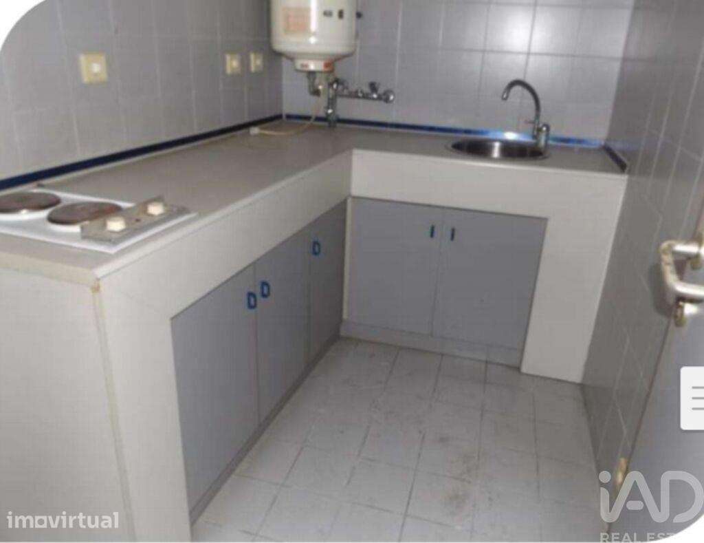 Comércio diverso em Amiais de Baixo de 347,00 m2 - Grande imagem: 5/9