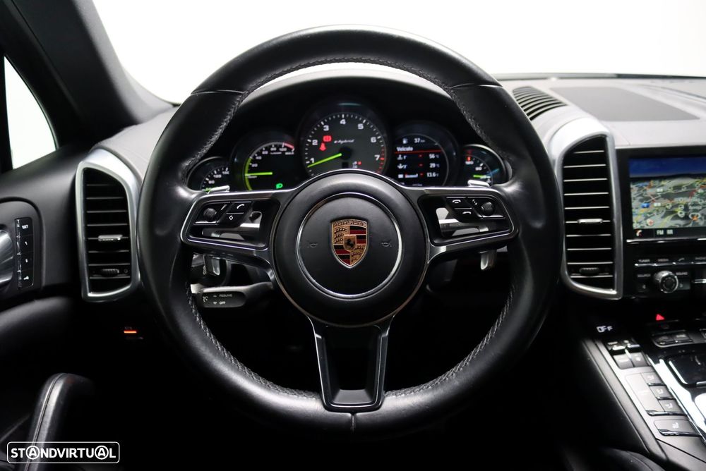 Porsche Cayenne - 14