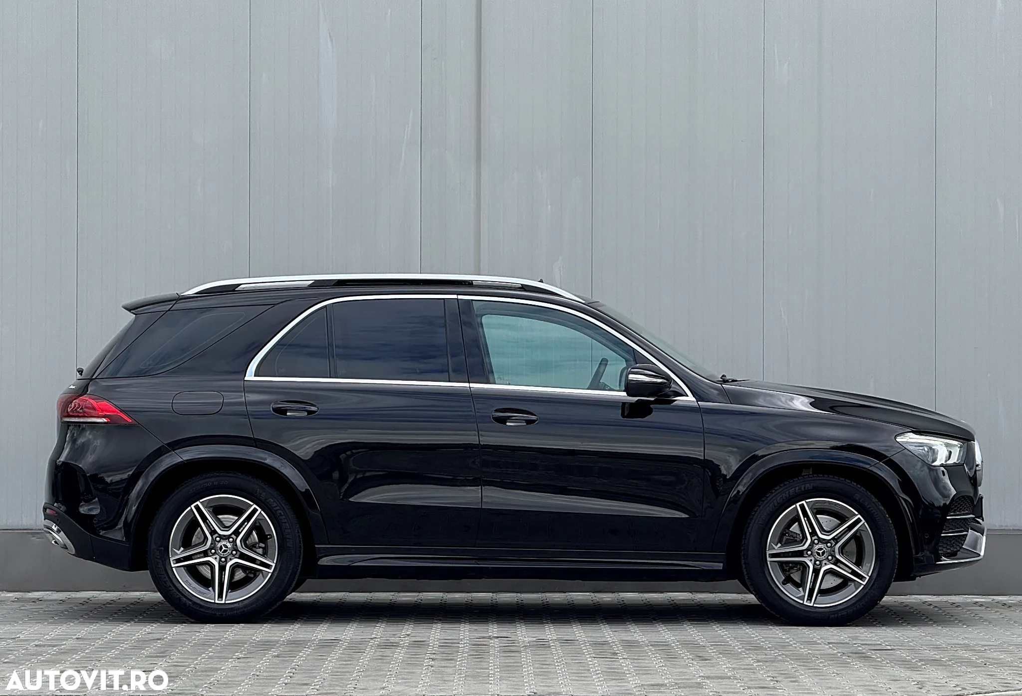 Mercedes-Benz GLE 300 d 4Matic 9G-TRONIC AMG Line - 10