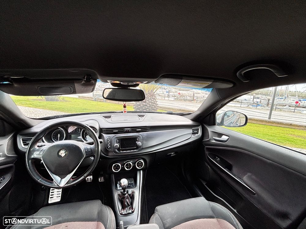 Alfa Romeo Giulietta 1.6 JTDM Exclusive - 8