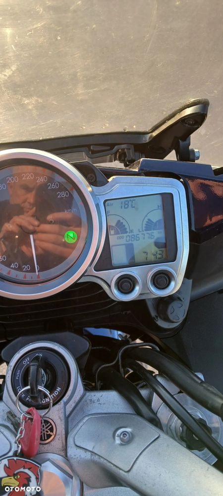 Yamaha FJR - 27