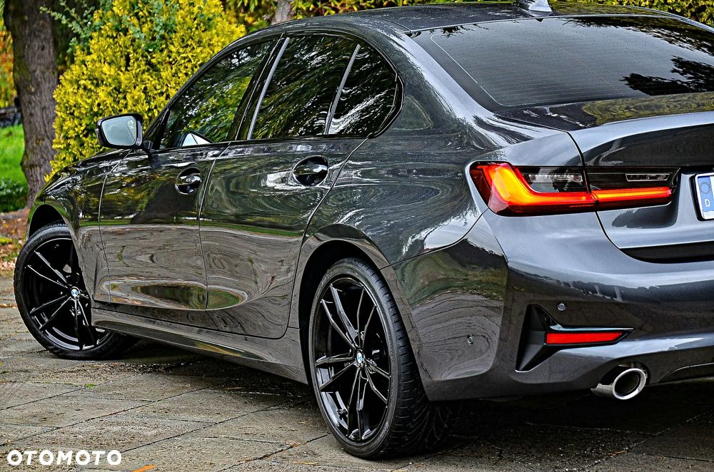 BMW Seria 3 320i GPF Sport Line Shadow - 16