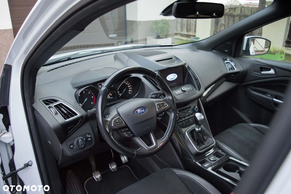 Ford Kuga 2.0 TDCi 4x4 ST-Line - 17