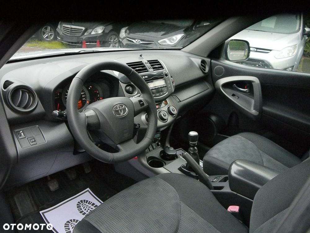 Toyota RAV4 2.2 D-4D 4x4 Sol - 27