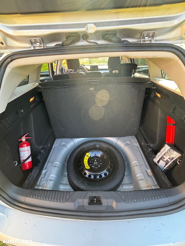 Ford Focus 1.5 EcoBlue Start-Stopp-System TITANIUM STYLE - 16