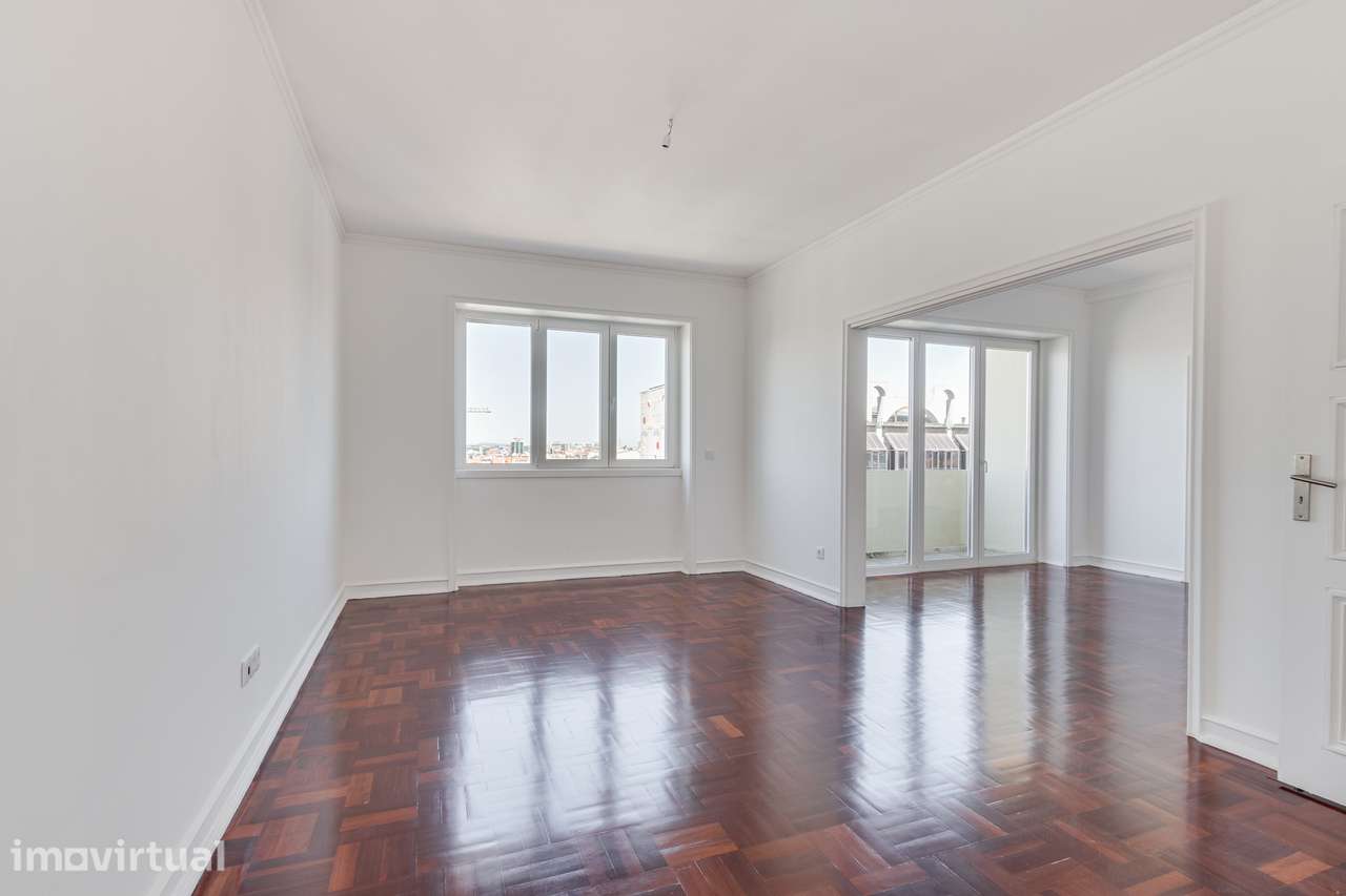 Apartamento T4 na Avenida da República - Grande imagem: 2/45
