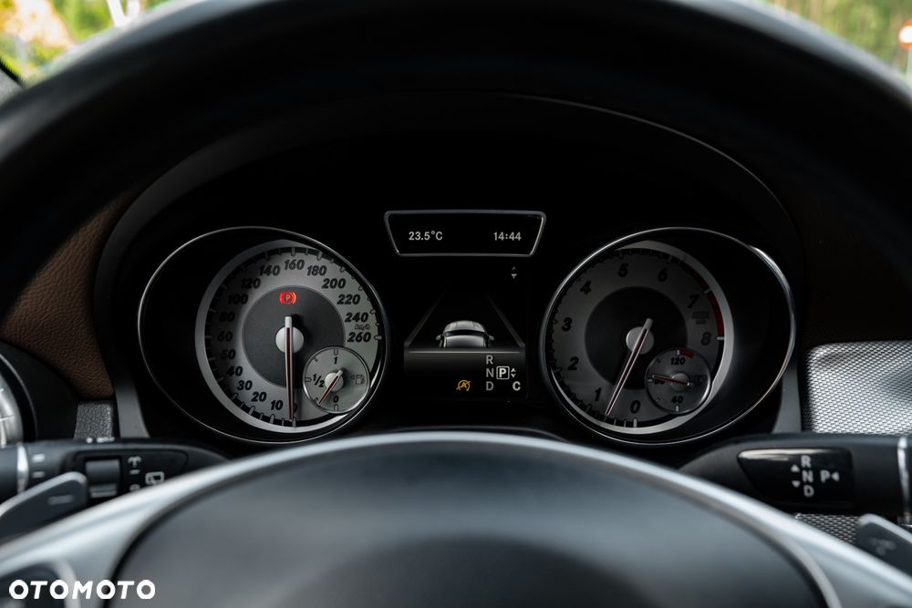 Mercedes-Benz CLA ver-250-amg-line - 38