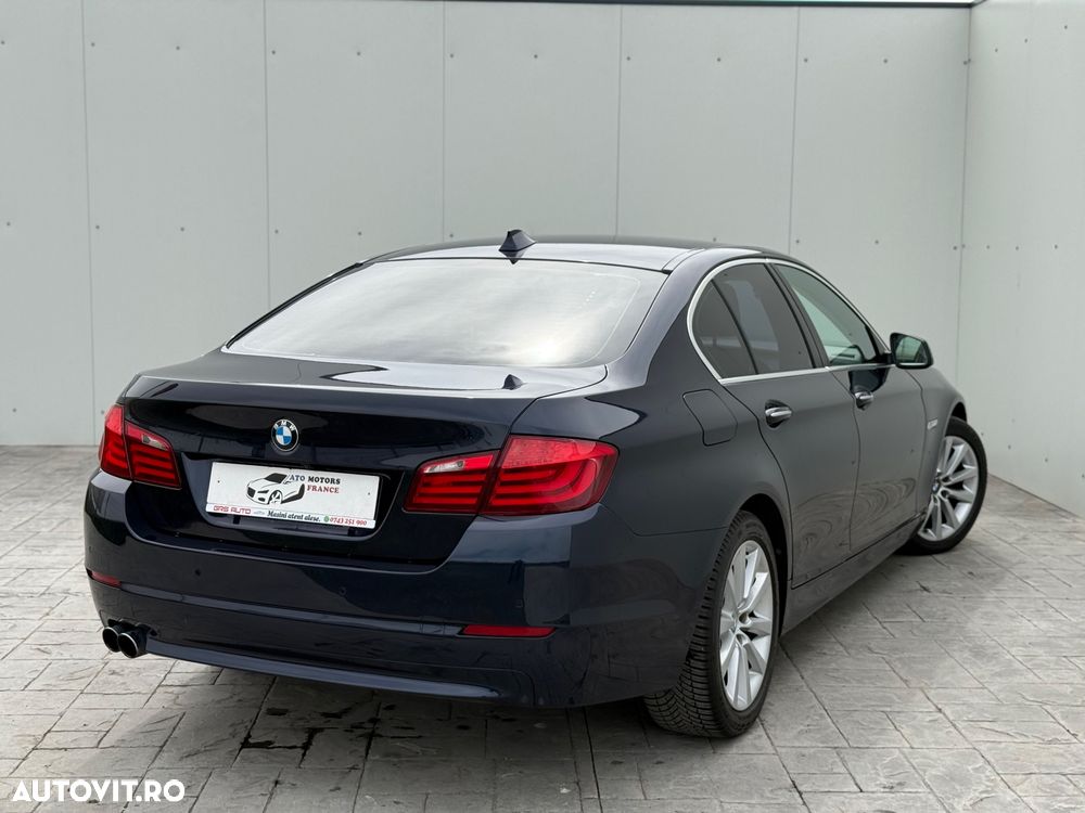 BMW Seria 5 520d Aut. Luxury Line - 8