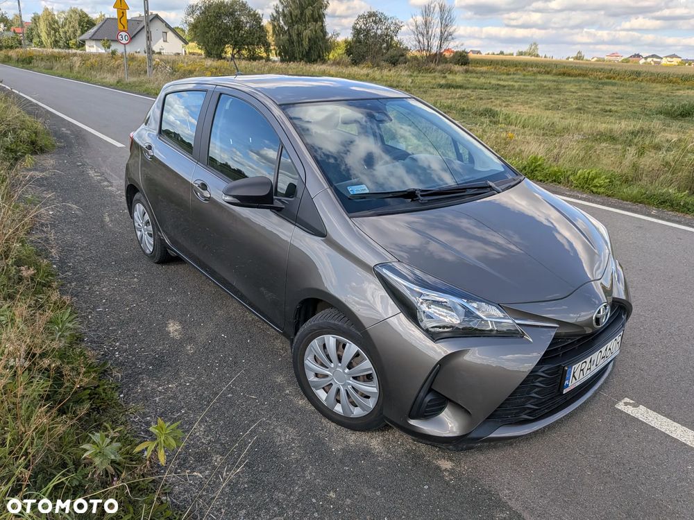 Toyota Yaris 1.0 Active EU6 - 16
