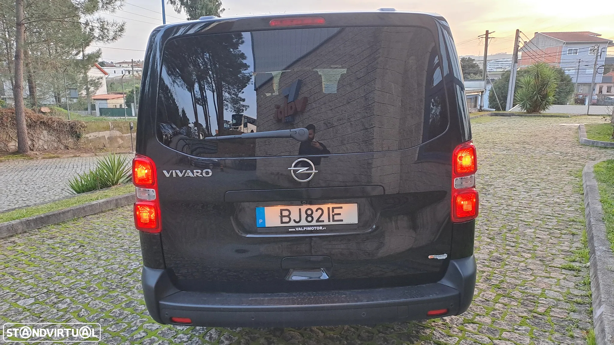 Opel Vivaro 1.5 CDTi L3H1 Essentia Inc - 10