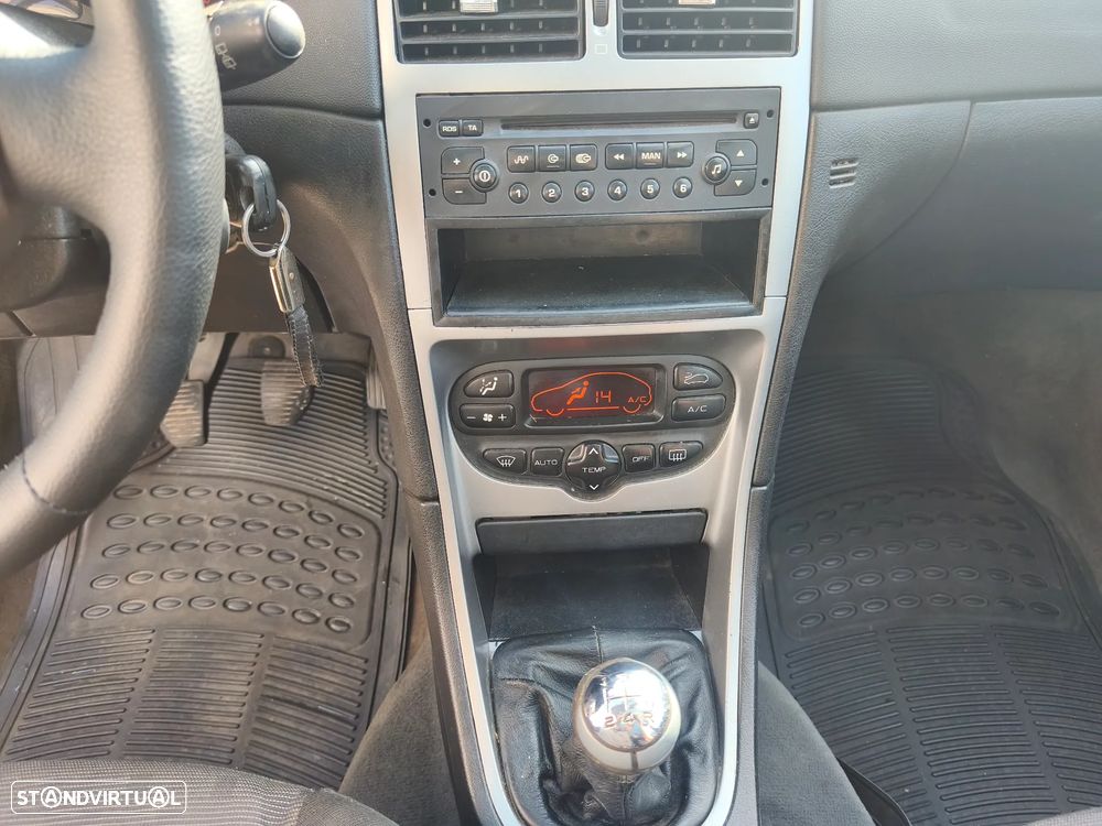 Peugeot 307 SW 2.0 HDi 136 Cuir - 9