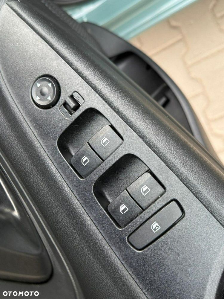 Hyundai i20 1.2 Modern - 12