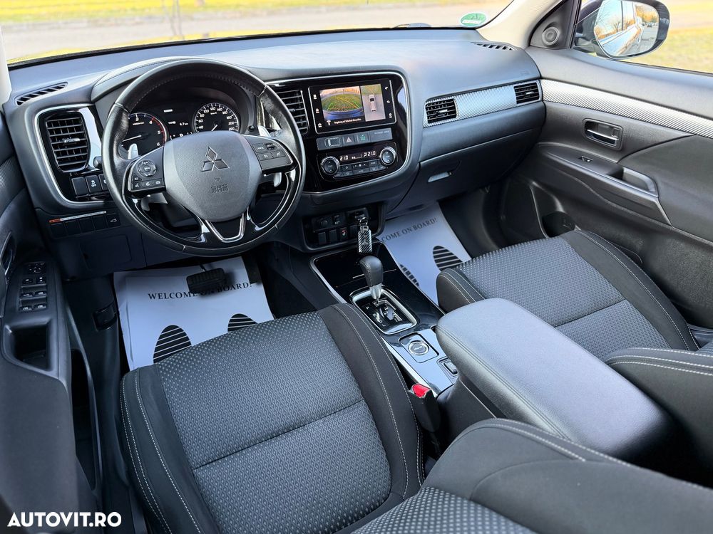 Mitsubishi Outlander 2.2 DI-D 4WD Automatik Edition+ - 12