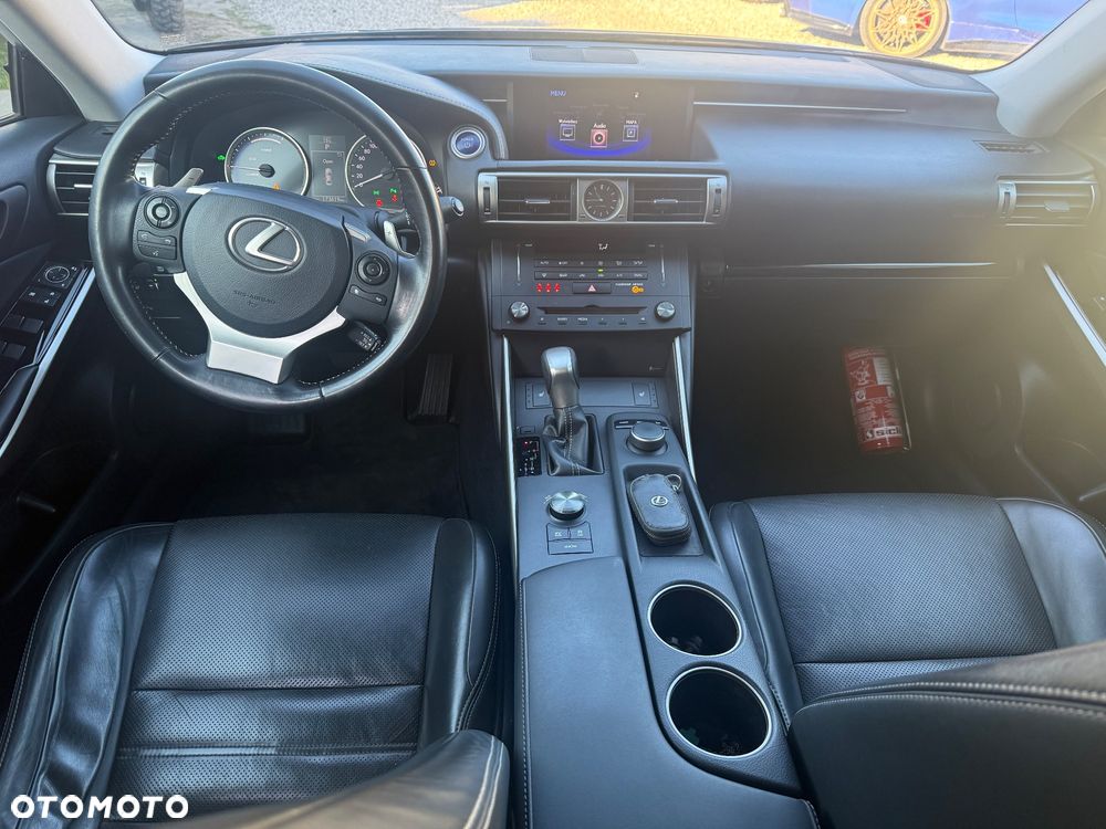 Lexus IS 300h Comfort EU6 - 17