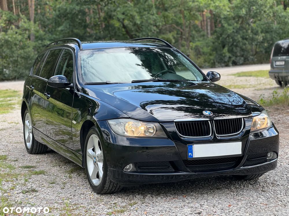 BMW Seria 3 320i Touring - 10