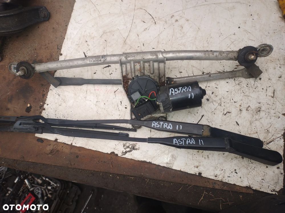 OPEL ASTRA II G  ramiona wycieraczek - 1