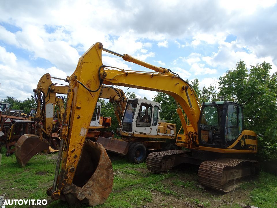 Dezmembrez excavator JCB JS160 - 1