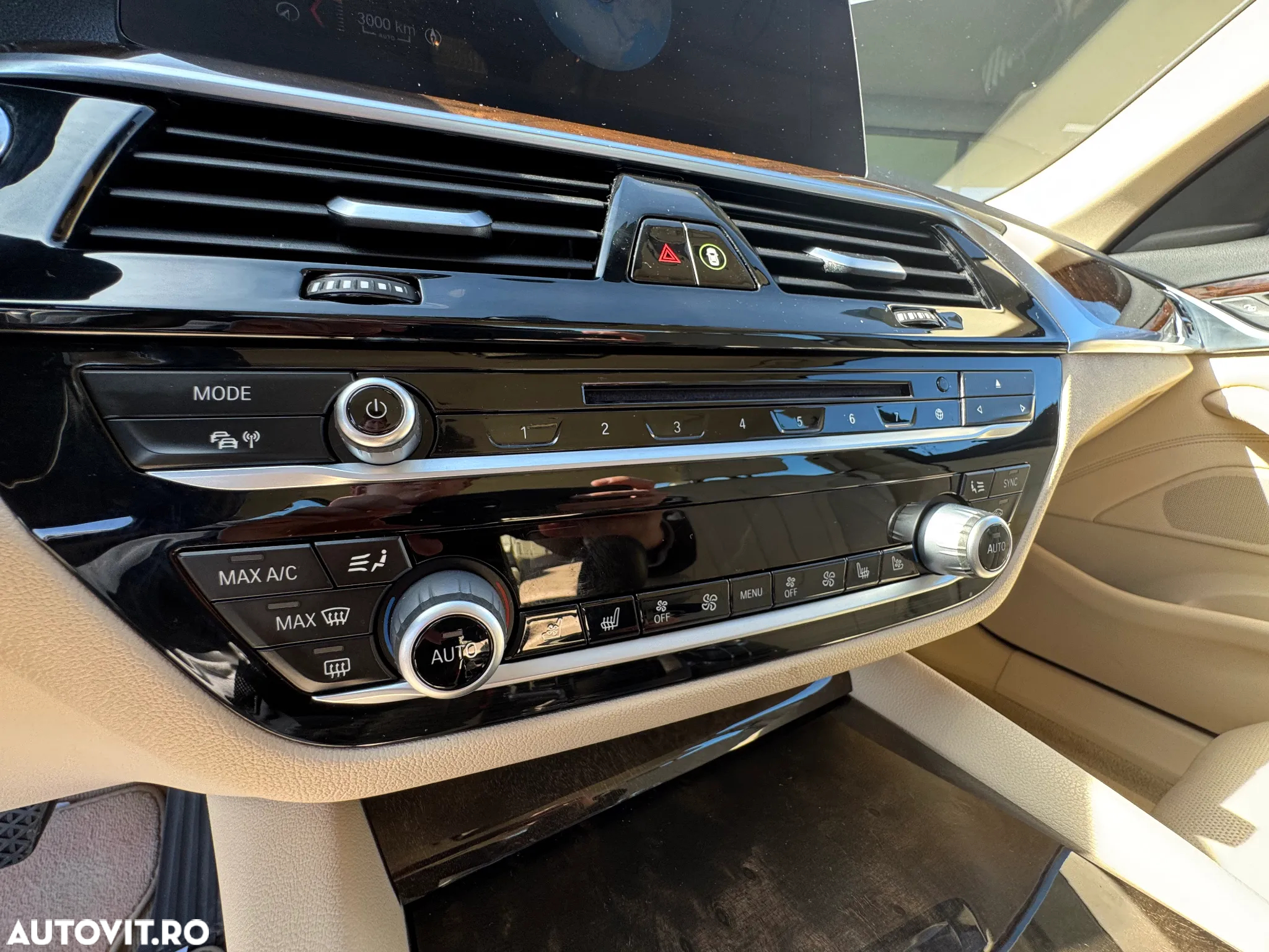 BMW Seria 5 520d xDrive AT - 36