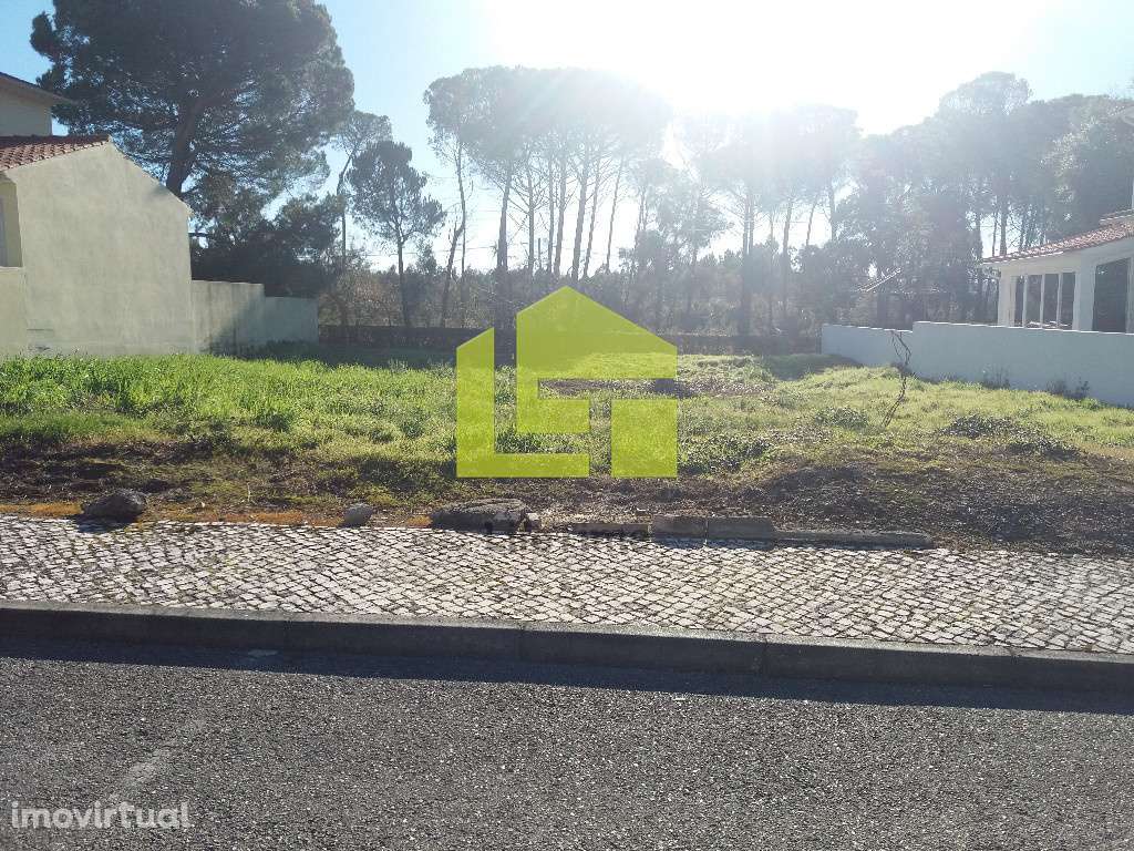 Terreno - Grande imagem: 2/2