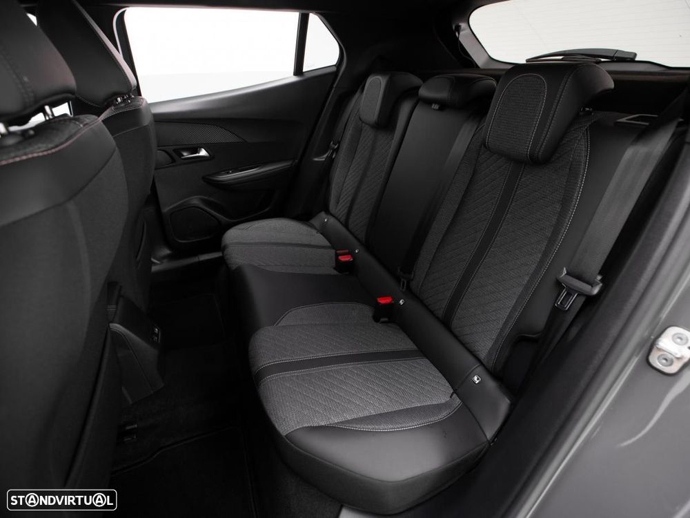 Peugeot 2008 1.2 PureTech Allure EAT8 - 11