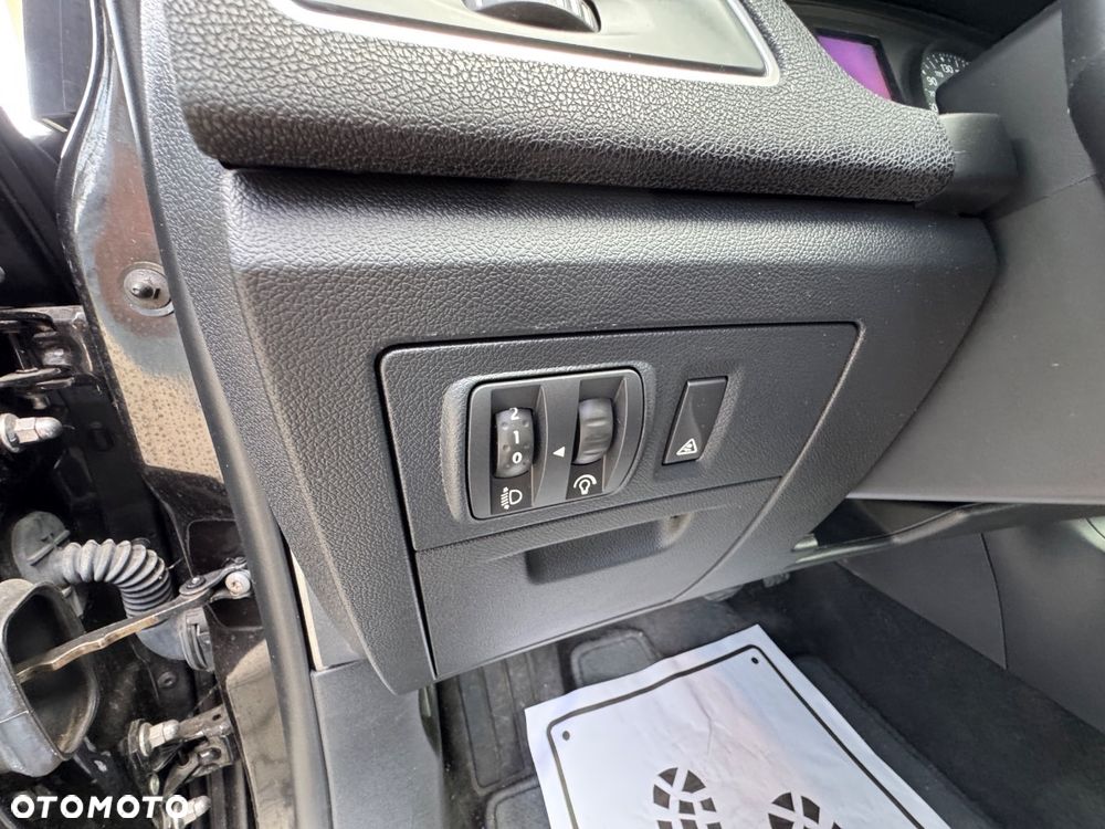 Renault Laguna dCi 110 FAP EDC Bose Edition - 22