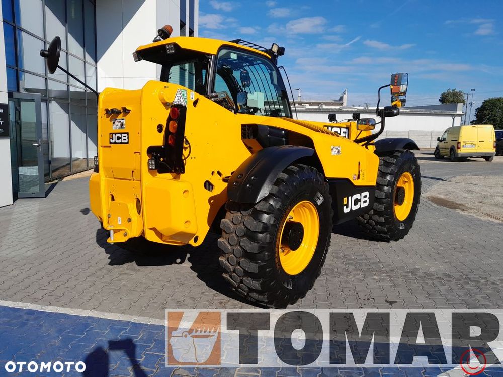 JCB 560-80 2023R agri - 10