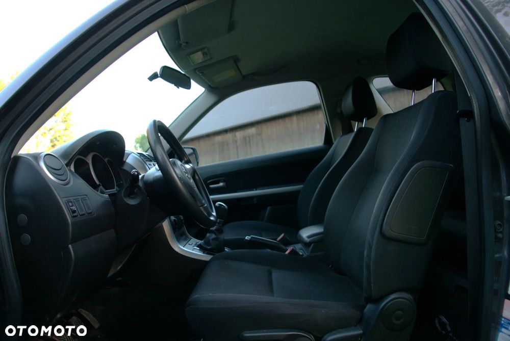 Suzuki Grand Vitara 2.4 Premium - 26