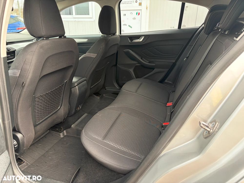 Ford Focus 1.0 EcoBoost Connected - 27