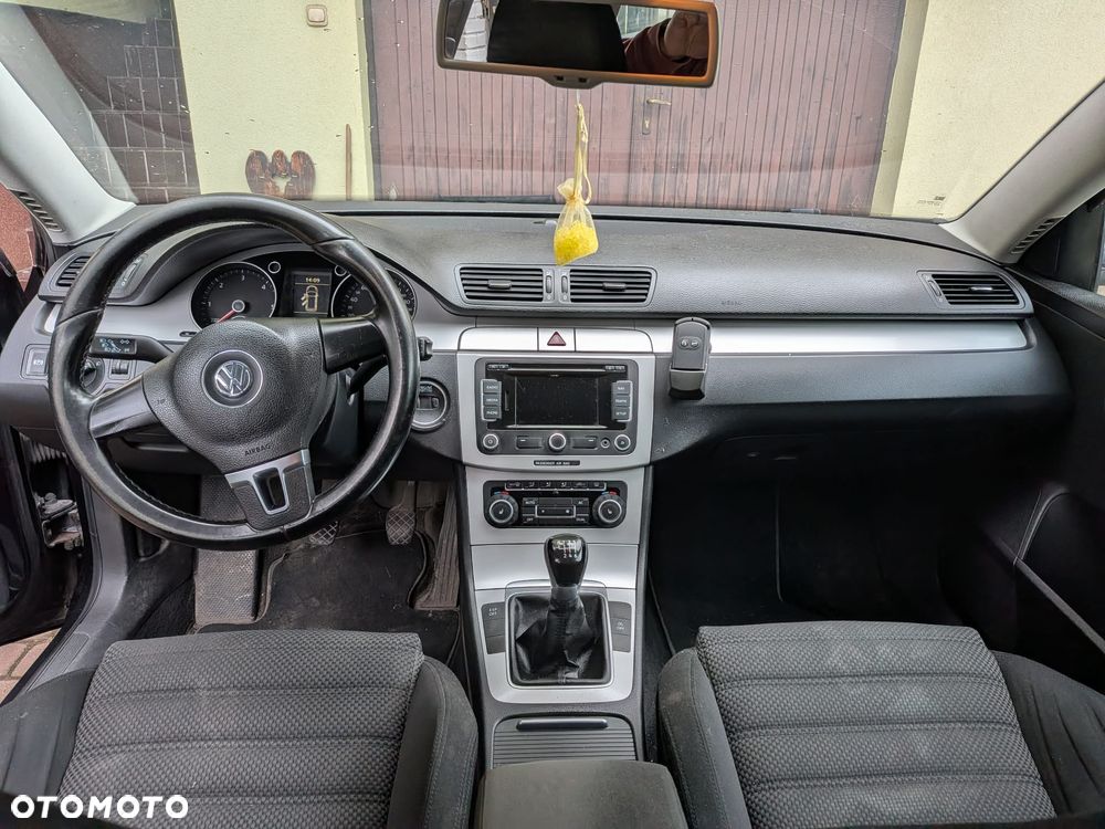Volkswagen Passat 2.0 TDI Highline R-Style - 9