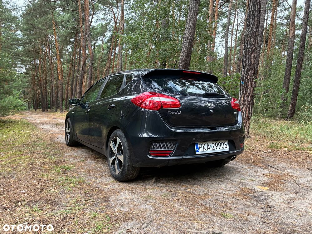 Kia Ceed 1.6 CRDi L Business Line DCT - 6