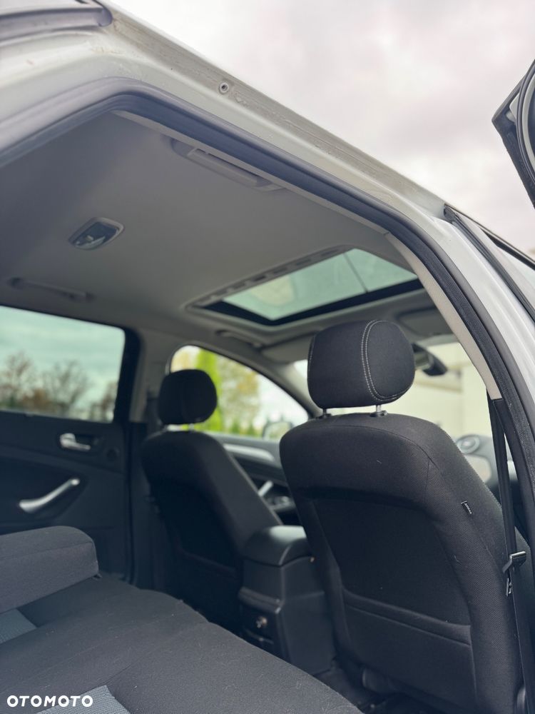 Ford Mondeo 1.6 Trend - 11