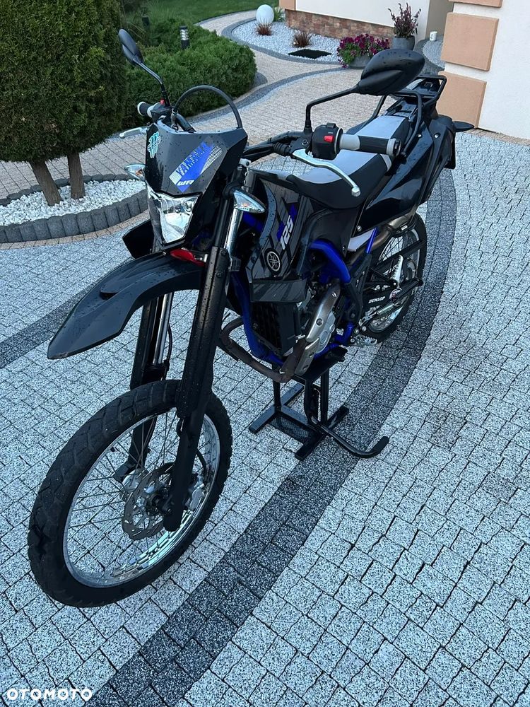 Yamaha WR - 8