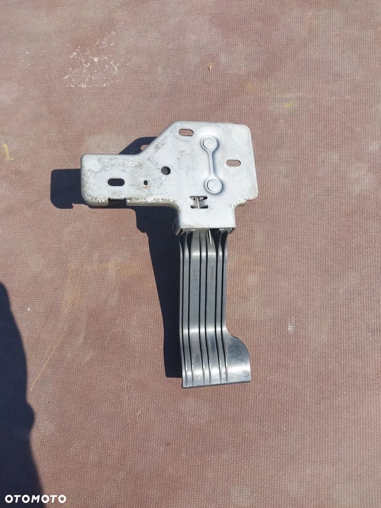 Zamek maski vw t6 - 1